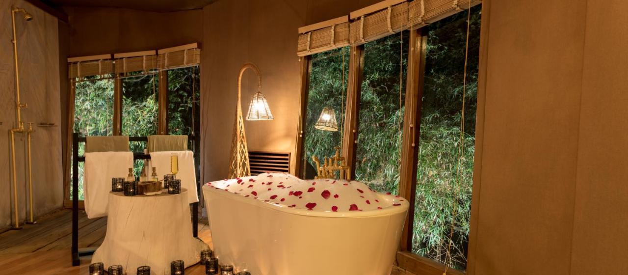 Banjaar Tola Kanha National Park - A Taj Safari Lodge Extérieur photo