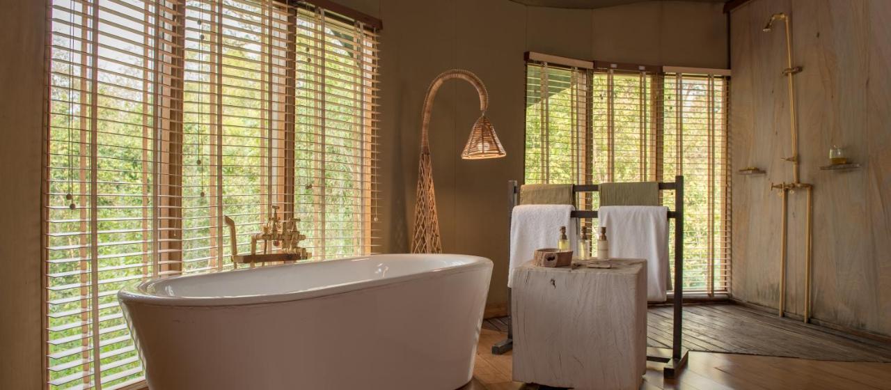Banjaar Tola Kanha National Park - A Taj Safari Lodge Extérieur photo